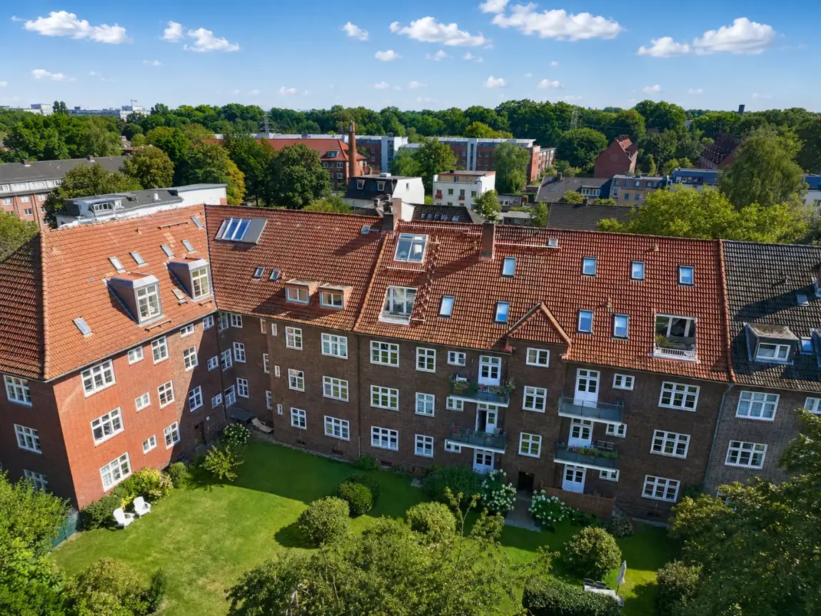 Backstein-Wohnanlage mit Innenhof, Hamburg