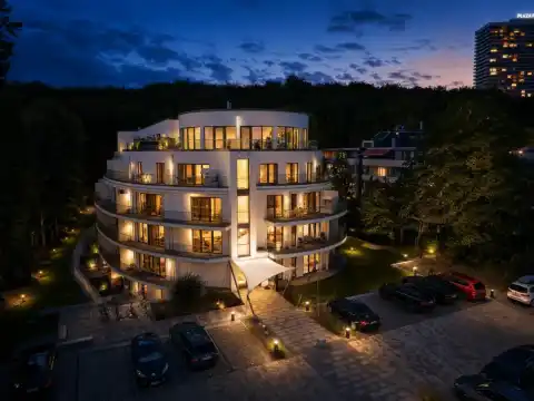 White Pearl bei Abenddaemmerung